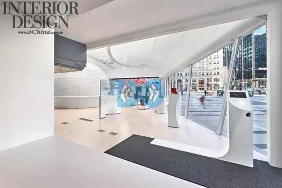 The world s first smart store: ShopWithMe flash shop in Chicago, Illinois